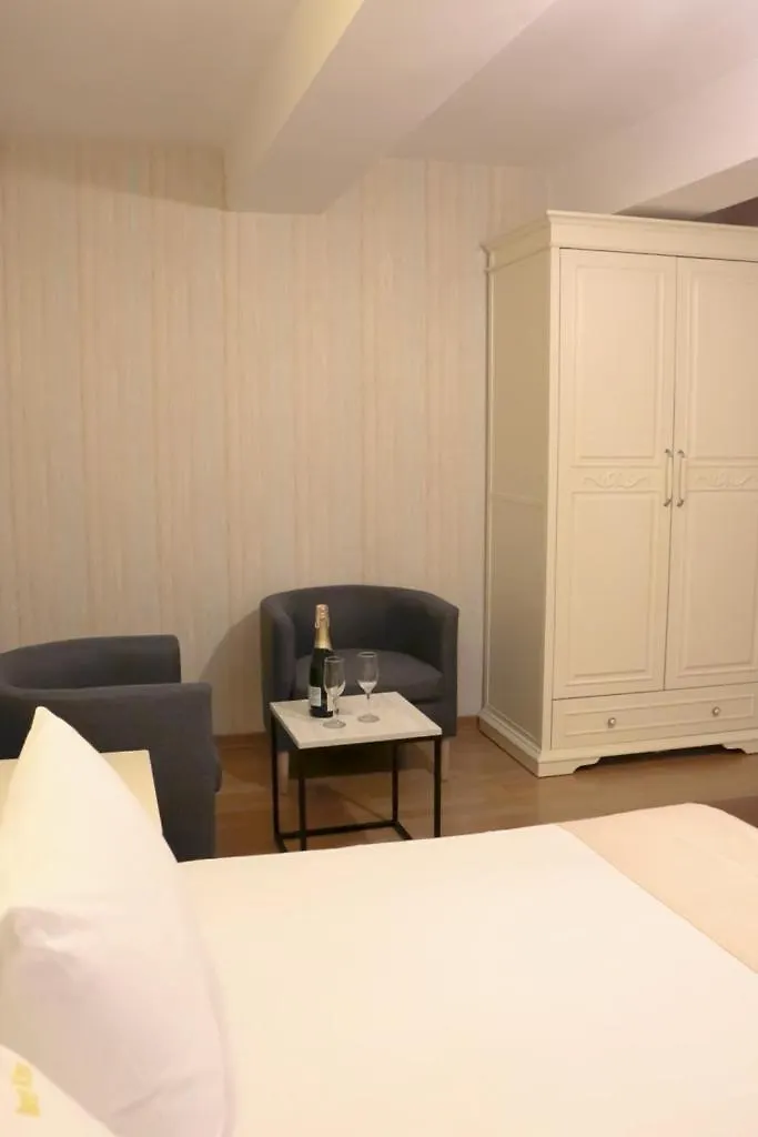 Sofiivs'Ka Apartments Kyiv